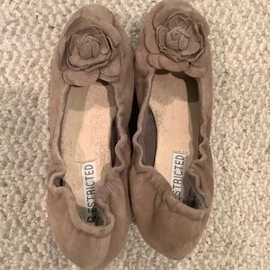 Restricted Tan suede wedge platforms